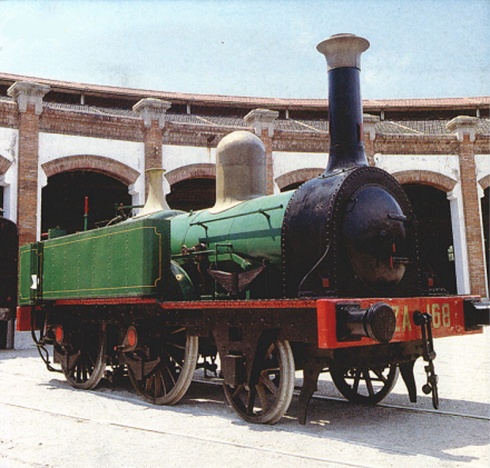 La locomotora dins les instal·lacions del Museu